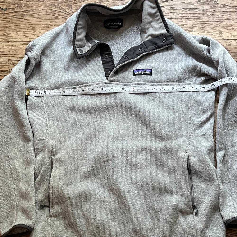 Patagonia Light Gray Quarter-Snap cotton lined